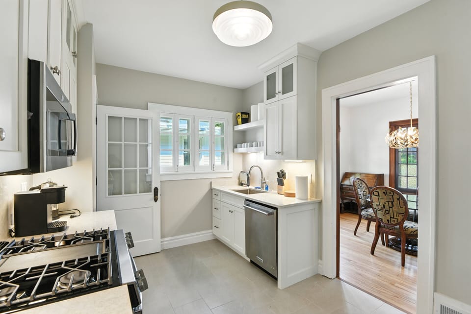 House, 3 Bedrooms | Private kitchen | Fridge, oven, coffee/tea maker, toaster