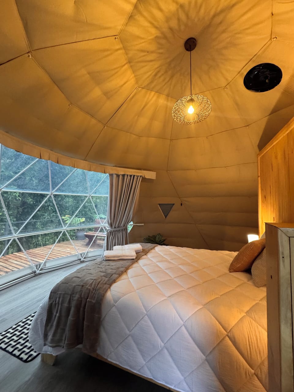 Deluxe Double Room, Mountain View | Free WiFi