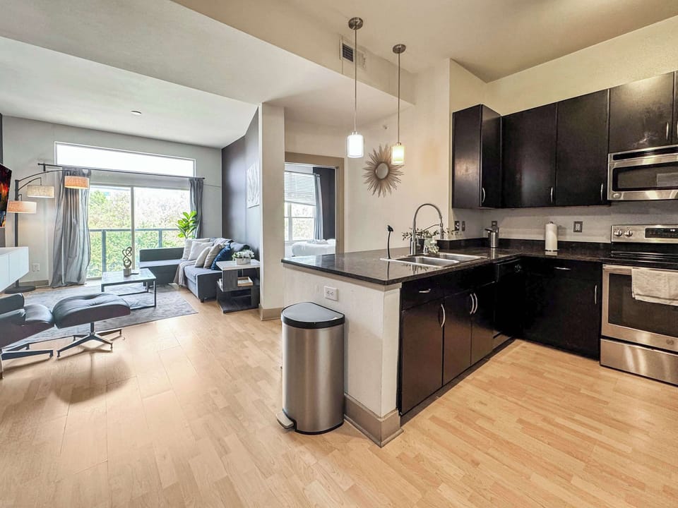 Full Kitchen