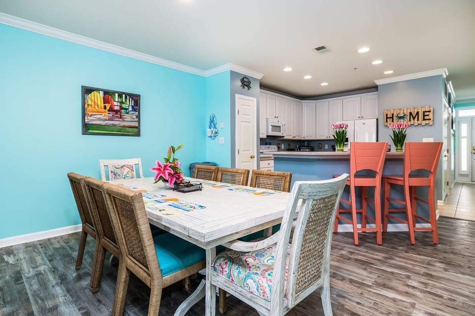 Sunset Island 4 Hidden Cove Way, Unit 3C Dining and Kitchen Area
