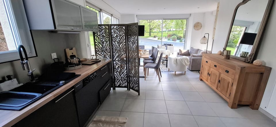 Comfort House, Garden View | Private kitchen | Coffee/tea maker, electric kettle, highchair, cleaning supplies