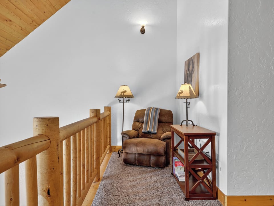 Loft reading nook—perfect for relaxing and unwinding after a day on the mountain.