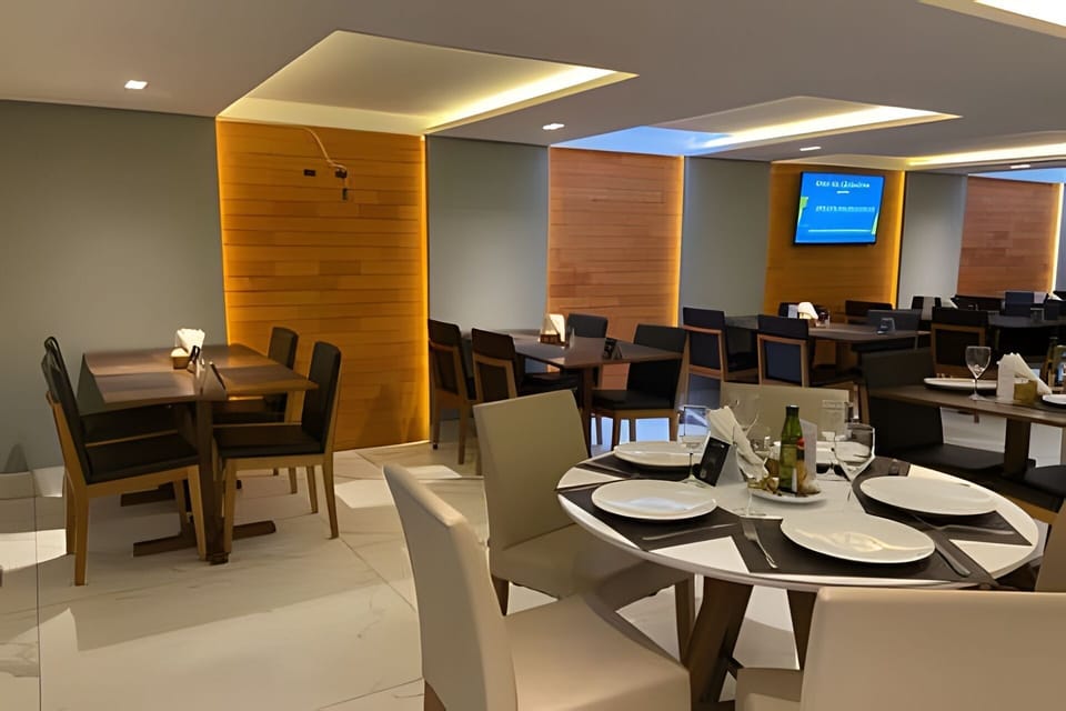 Suite | Dining