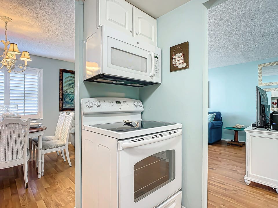 Condo, 1 King Bed with Sofa bed, Patio, Ocean View (Cottage By The Sea 146) | Laundry