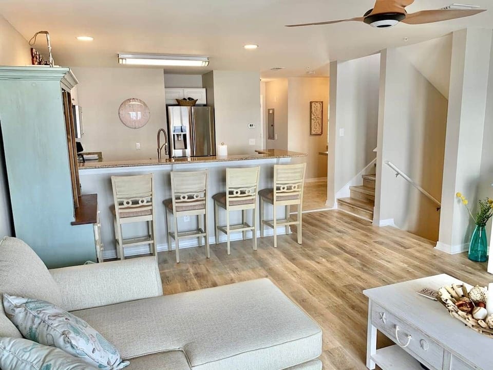Living room, Bay Watch, Innerarity Townhomes, Perdido Key FL
