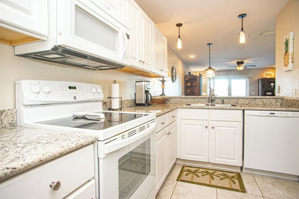 Kitchen, Bay Paradise, Innerarity Townhomes, Perdido Key FL