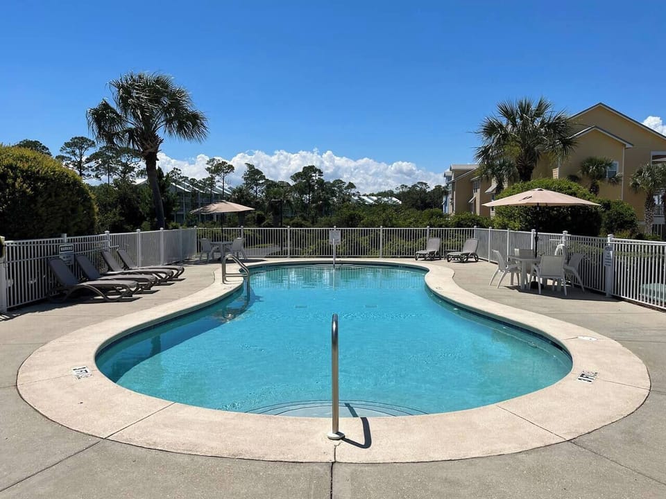 Pool, Perdido Bay Hideaway, Innerarity Townhomes, Perdido Key FL