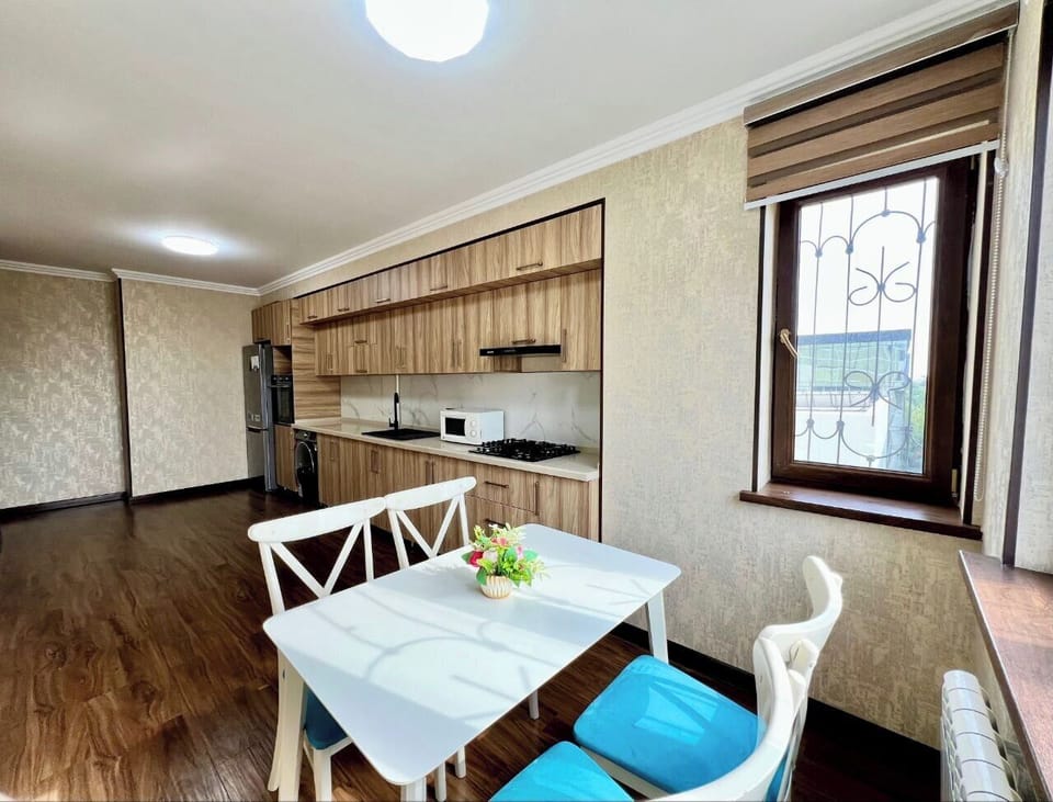 Comfort Apartment, City View | Private kitchen | Electric kettle