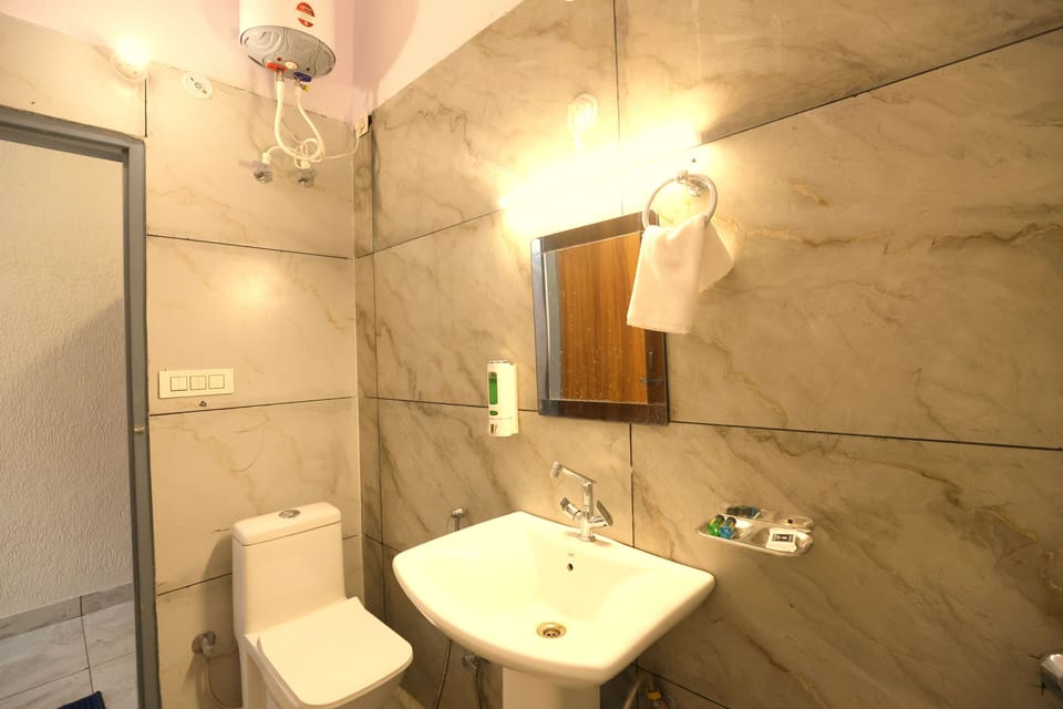 Shower, towels, soap, shampoo