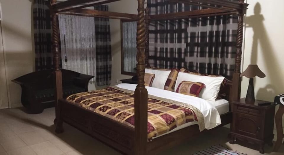 Romantic Room, 1 Double Bed, Garden View | Desk, WiFi (free)
