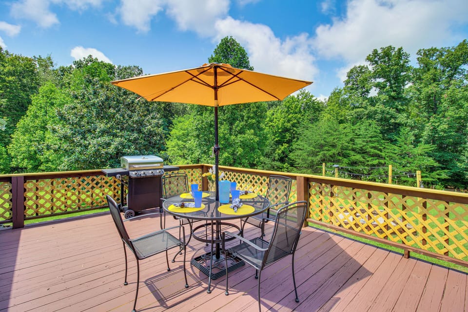 Spencer Vacation Rental | 4BR | 2BA | 2,000 Sq Ft | 5 Steps to Enter