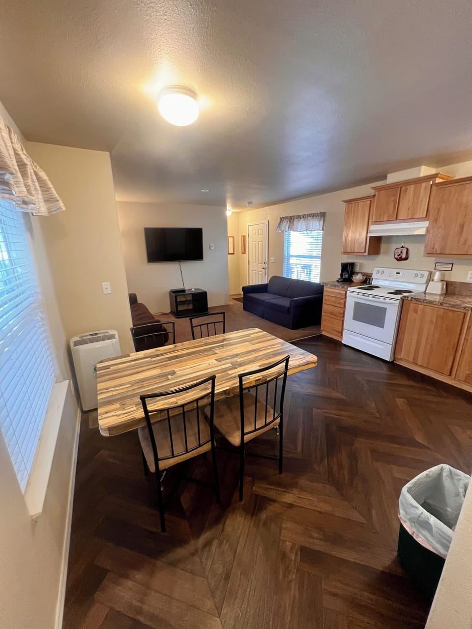 Family Mobile Home | Living area | LED TV