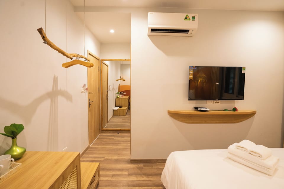 Standard Double Room | Television