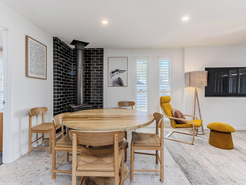 House | In-room dining