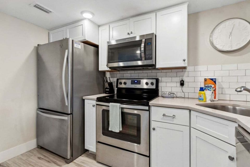 5-web-or-mls-5_RESHOOT 5010 Summer Beach Blvd
