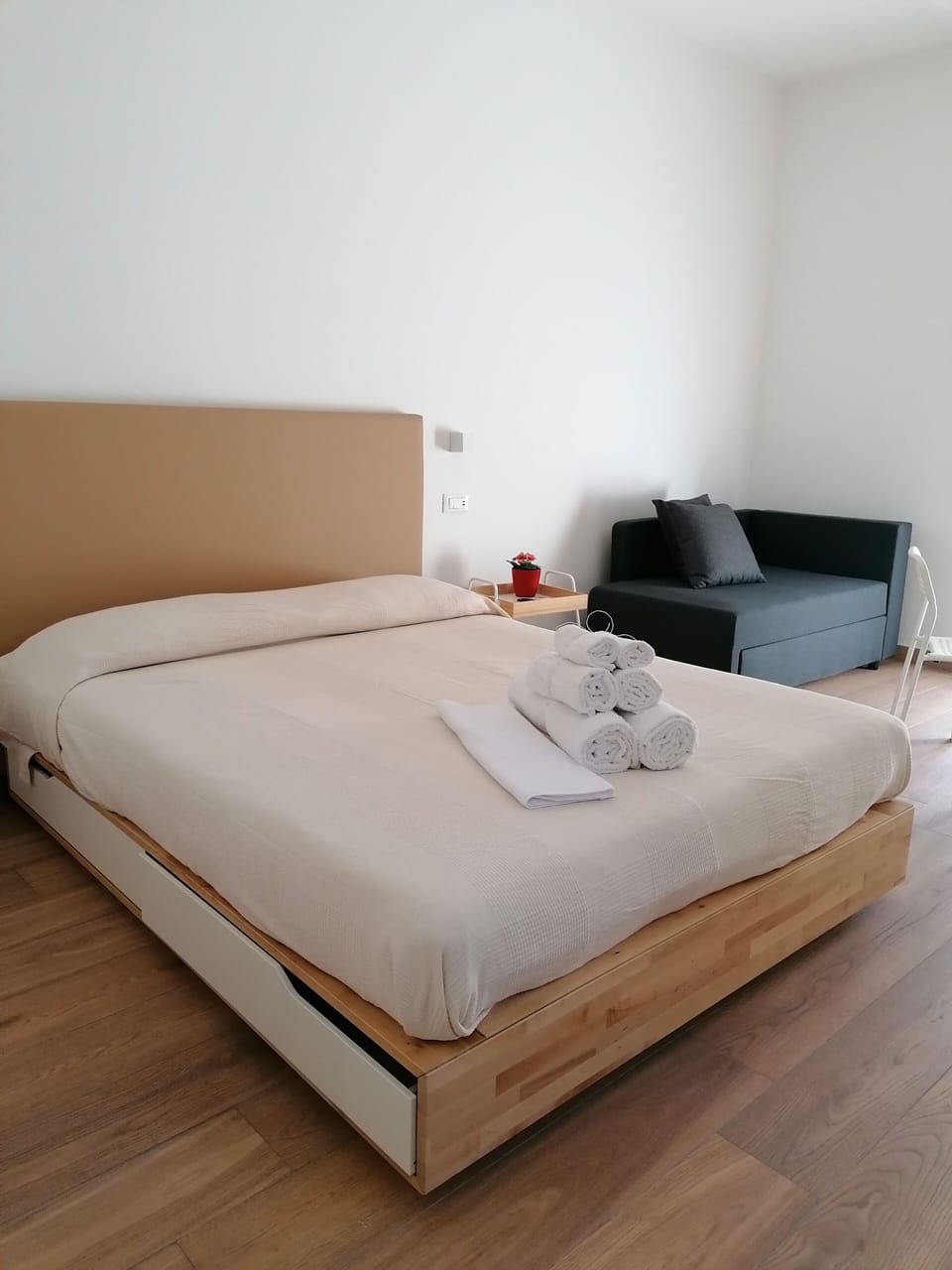 Family Double Room, Balcony | Minibar, travel crib, free WiFi, bed sheets