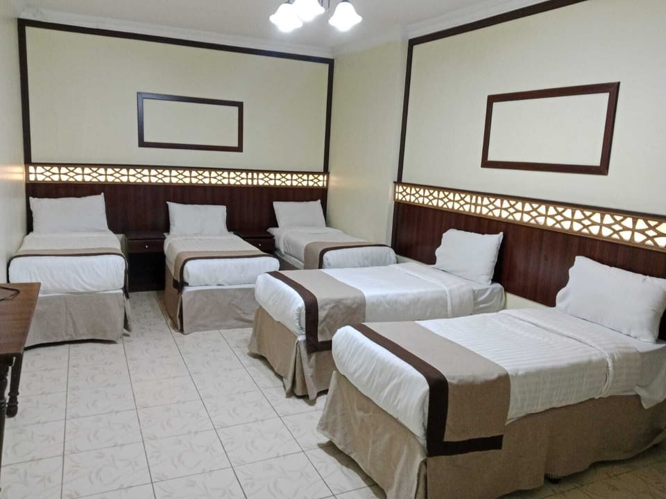 Classic Room, Multiple Beds | Soundproofing, free WiFi