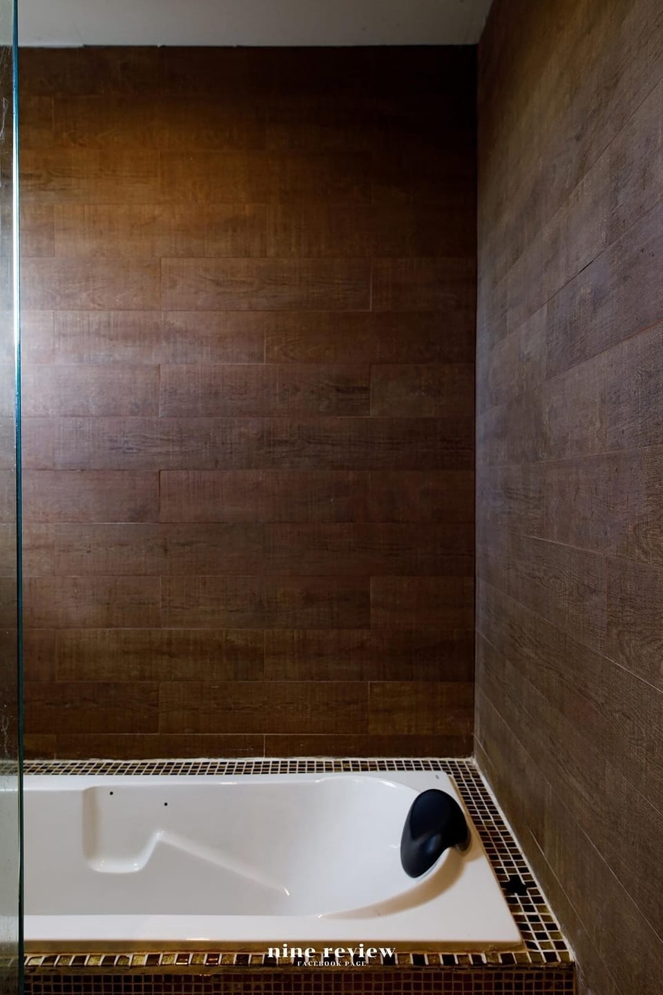 Exclusive Villa, Canal View | Bathroom | Hair dryer, towels, soap, shampoo