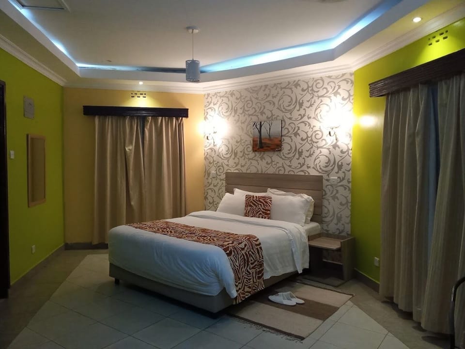 Standard Double Room, Garden View | Free WiFi, bed sheets