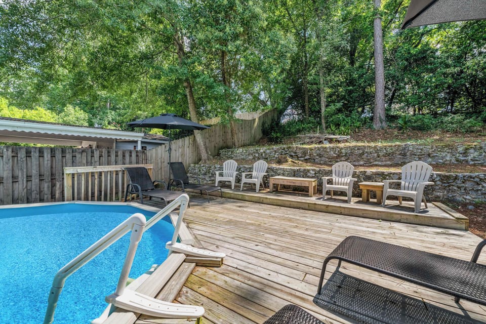 Your private escape awaits! Dive into relaxation by our sparkling pool.

