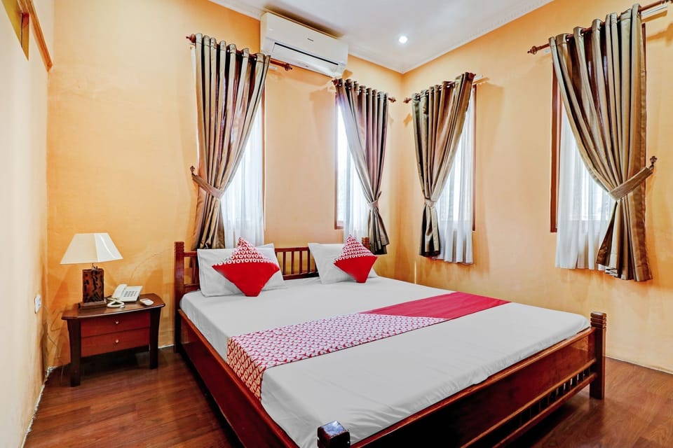 Standard Double Room | Free WiFi, bed sheets