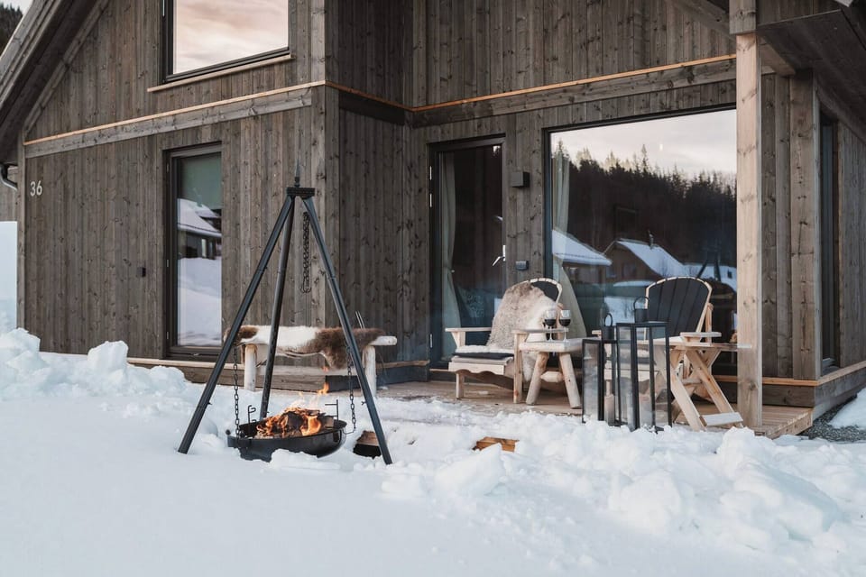 Cabin, 4 Bedrooms, Terrace, Lake View | Property grounds