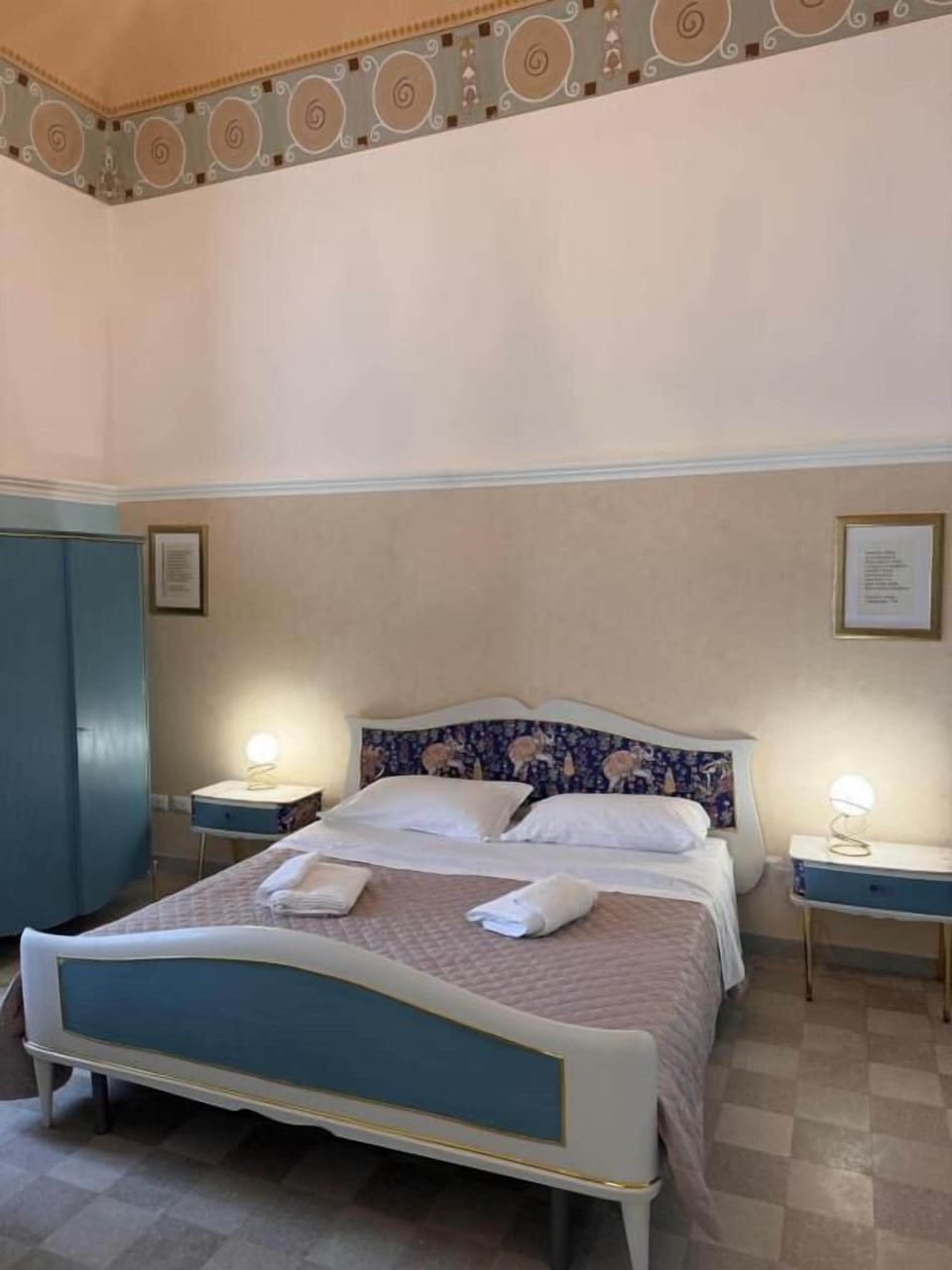 Blackout drapes, iron/ironing board, free WiFi