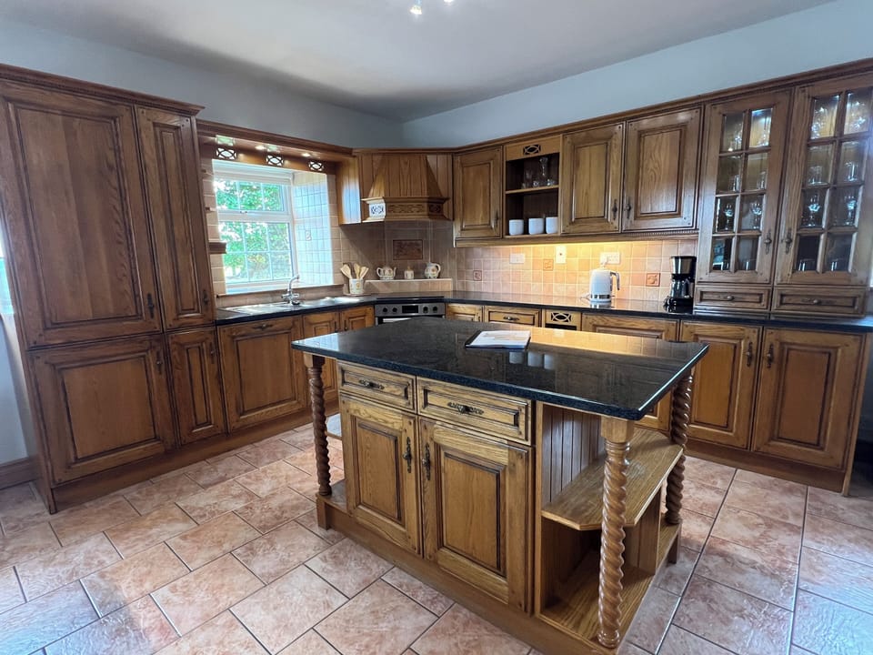 Kitchen /Dining room /seating area 