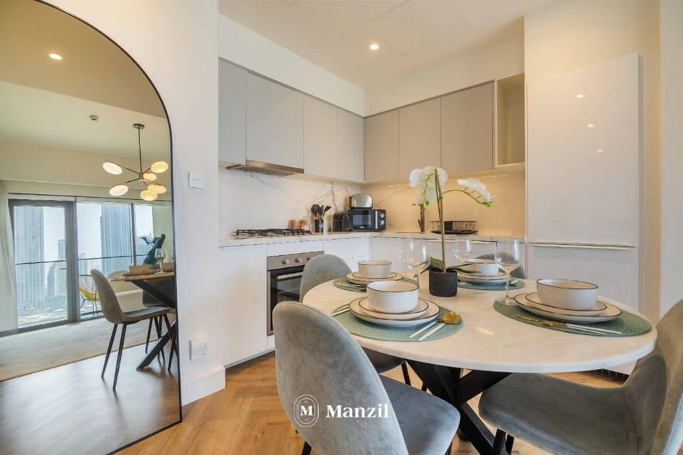 Luxury Apartment, Balcony, City View | Private kitchenette