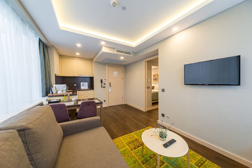 Suite | Living area | LCD TV