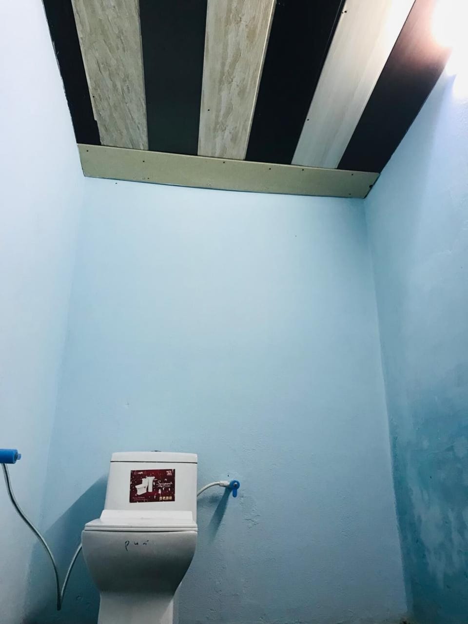 Luxury Room | Bathroom | Shower, free toiletries, towels, soap