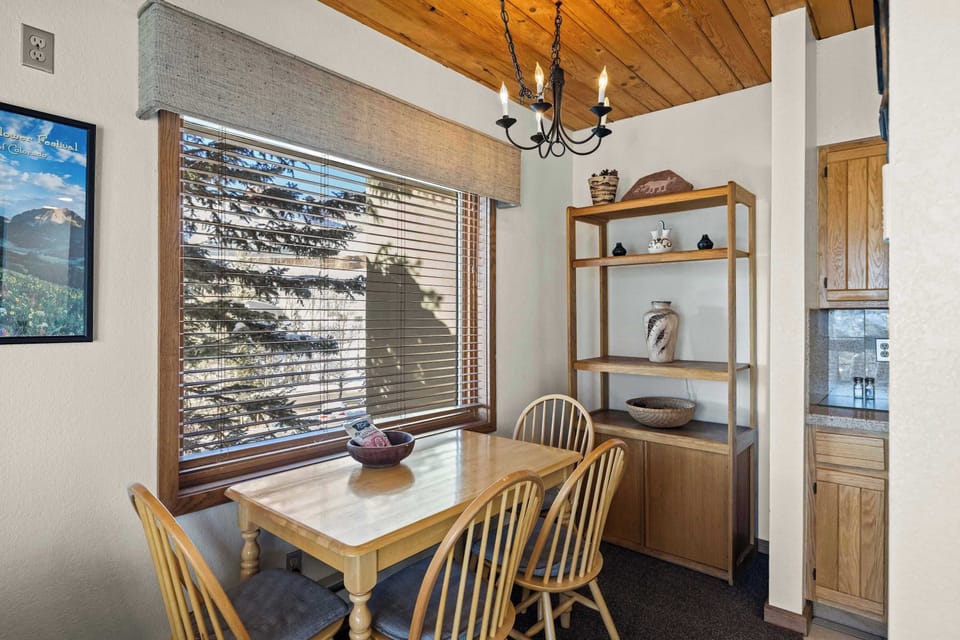 Dining area | Listed with @BookTraverse
