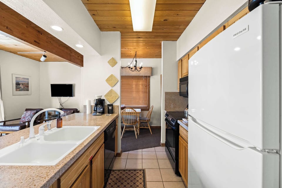 Well Appointed Kitchen | Listed with @BookTraverse