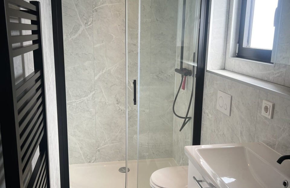 Bathroom at Vakantiepark de Zeeuwse Parel - Zeeparel