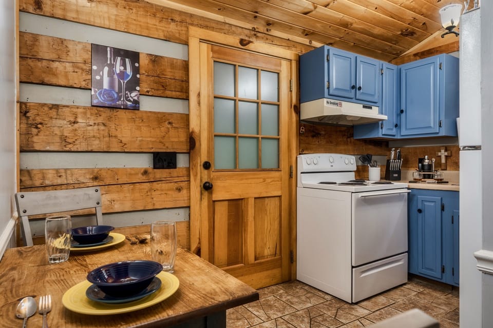 2 person dining area. Spend the night in over a romantic meal