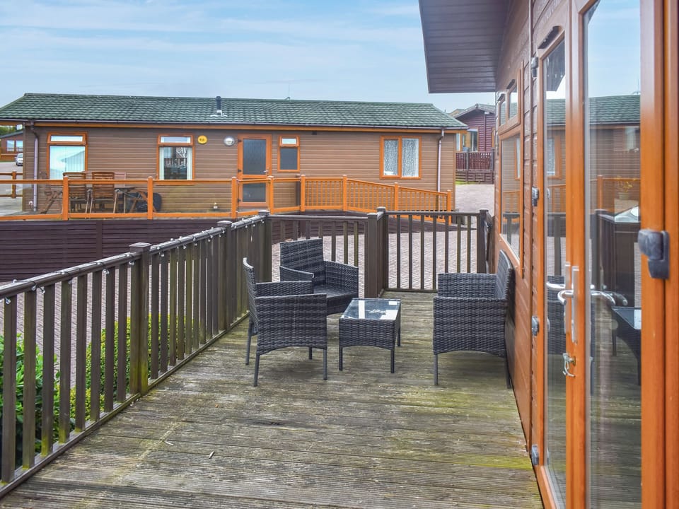 Decking | The Dragons Den, Ilfracombe