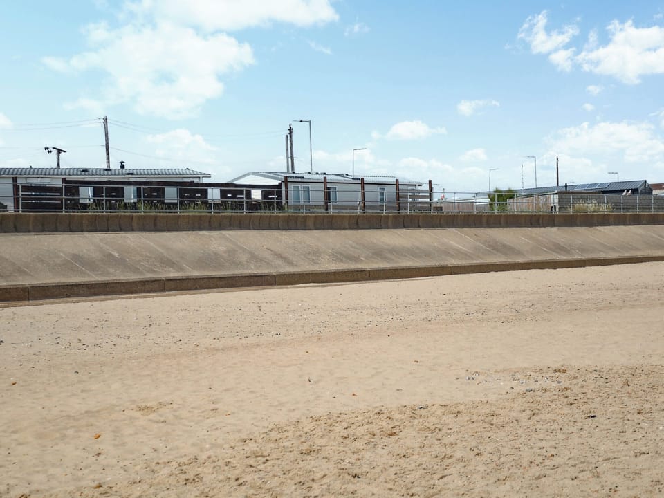 Surrounding area | Sandbank, Bacton