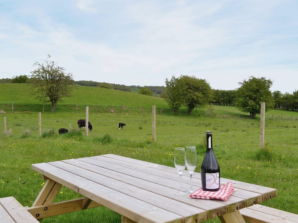 Sitting-out-area | Caeley Barn, Penybont, near Llandrindod Wells
