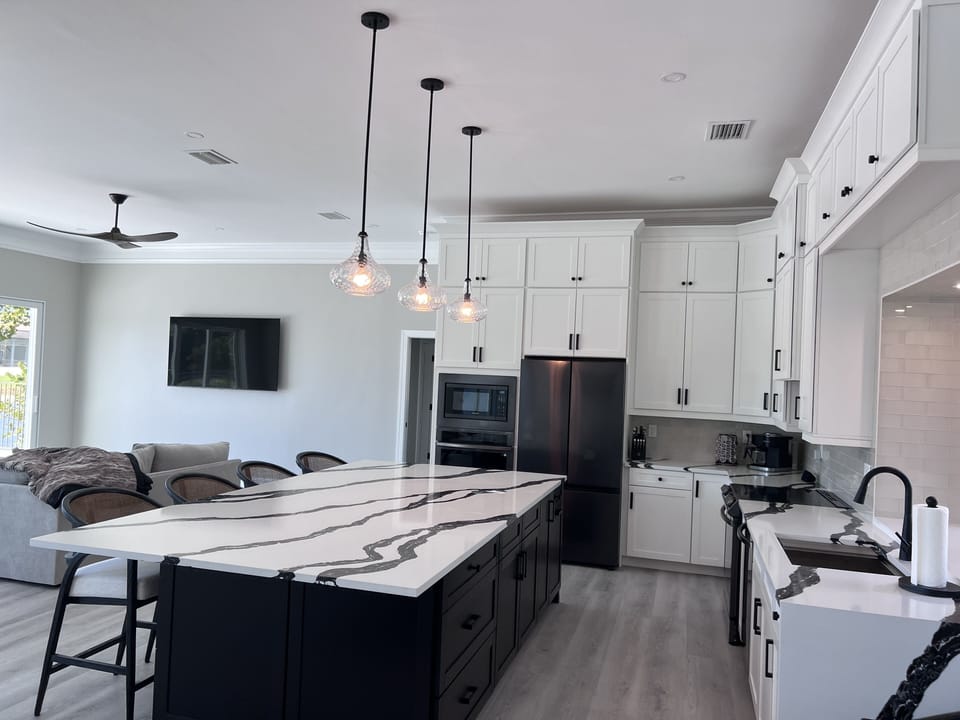 House, 3 Bedrooms | Private kitchen | Coffee/tea maker, fridge, oven, stovetop