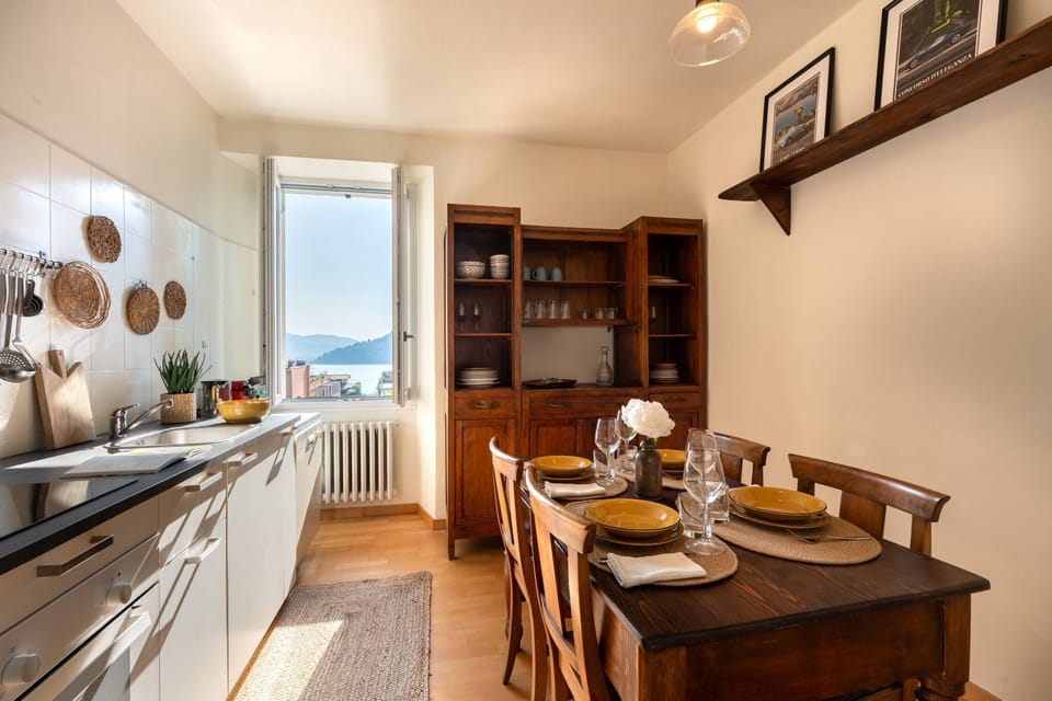 Apartment, Lake View | Private kitchen | Full-size fridge, oven, stovetop, dishwasher