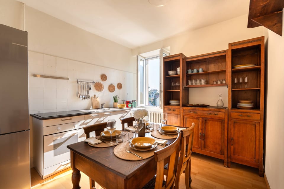 Apartment, Lake View | Private kitchen | Full-size fridge, oven, stovetop, dishwasher