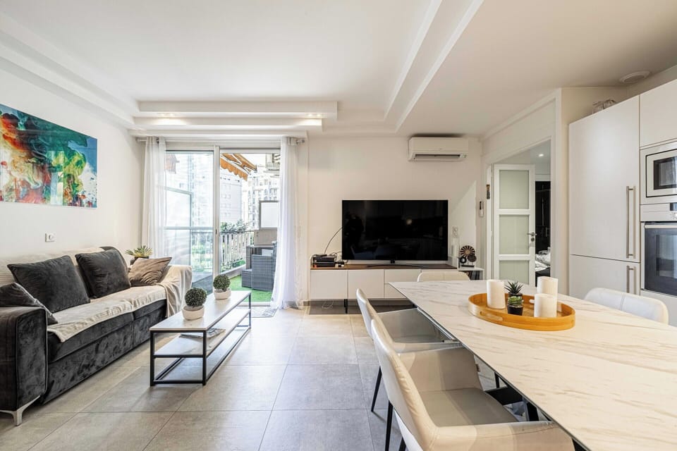Apartment | Living area