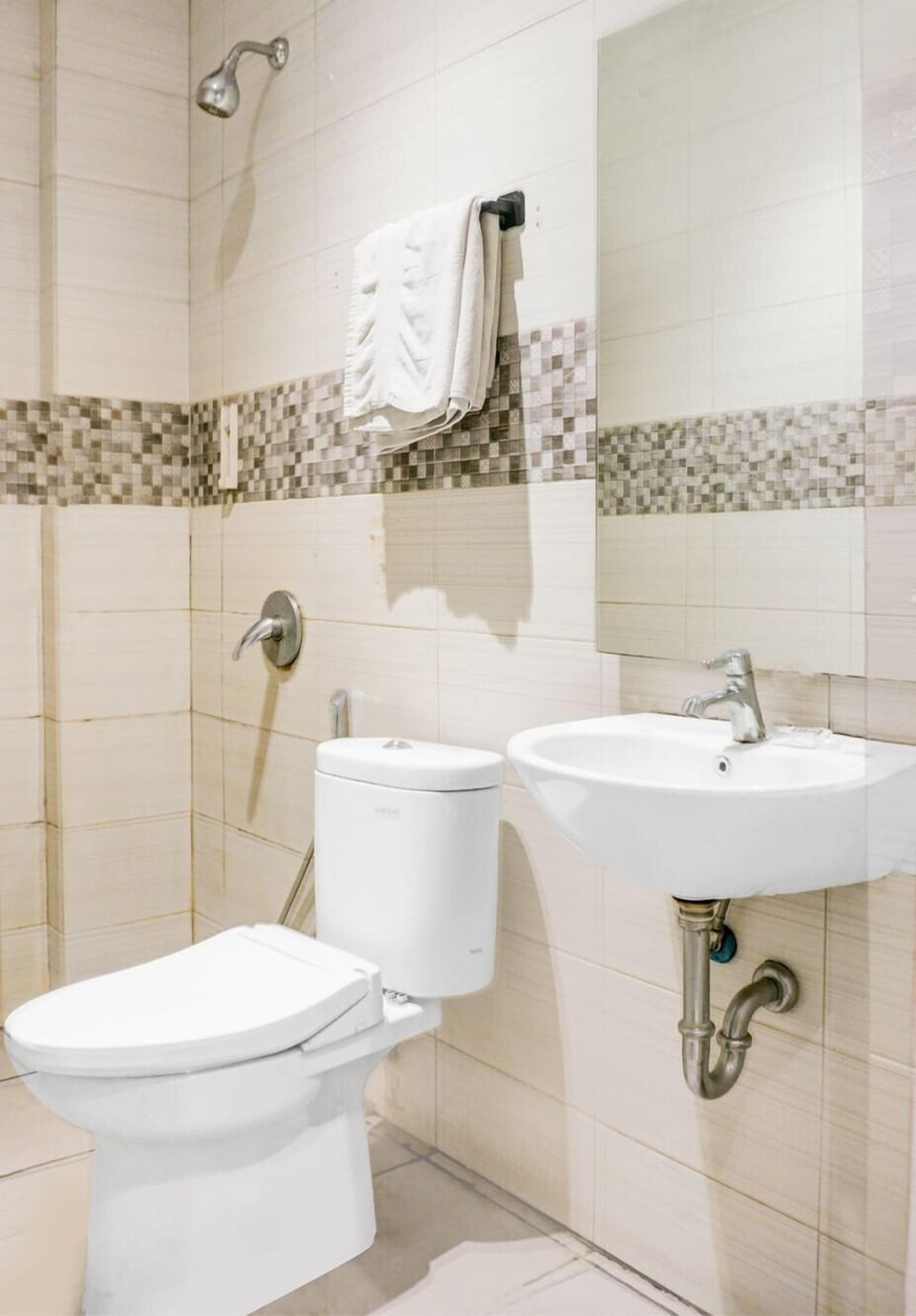 Shower, towels