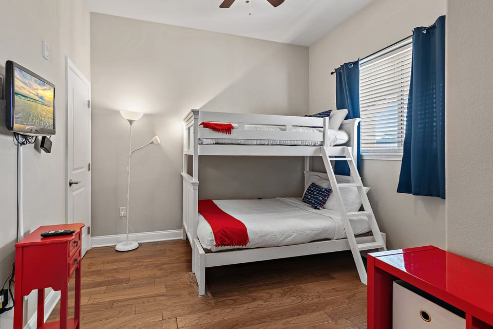 Guest bedroom