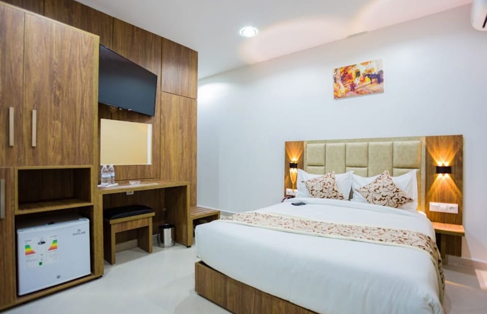 Double or Twin Room | Desk, laptop workspace, WiFi (free)