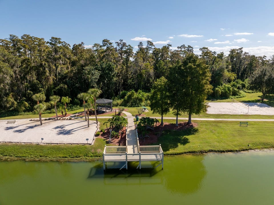 16-4619FormbyCourt-LakeBerkley-PHOTO_16-4619FormbyCourt-LakeBerkley-1016