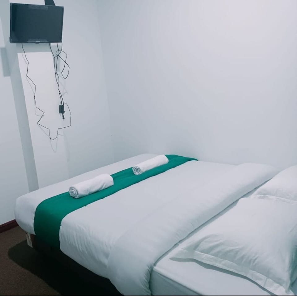Standard Double Room | Soundproofing, bed sheets