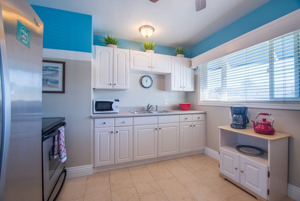 Suite, 2 Bedrooms, Kitchen | Hypo-allergenic bedding, down comforters, individually decorated