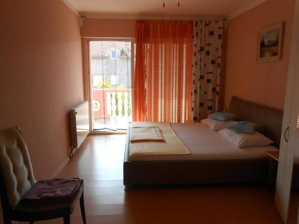 Luxury and Spacious bedroom