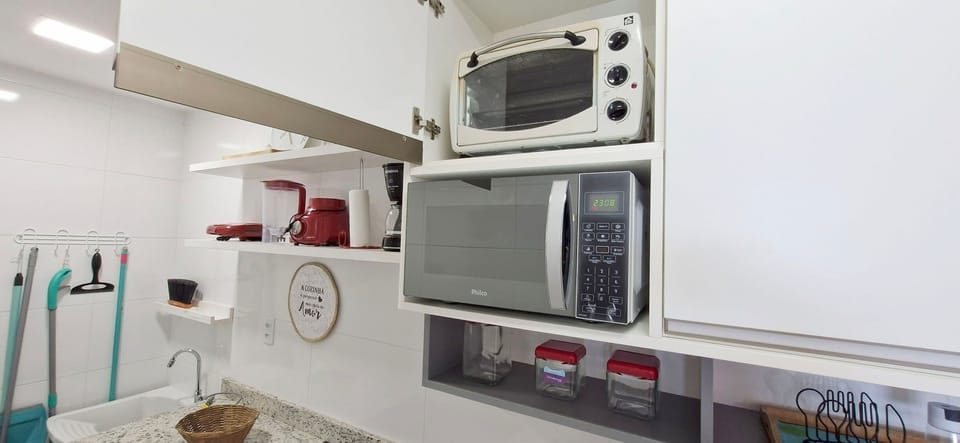Comfort Apartment | Private kitchen | Fridge, microwave, stovetop, coffee/tea maker